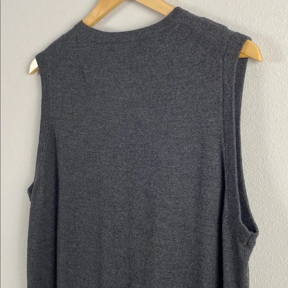 Nordstrom Men’s Shop Extra Fine Merino Wool Sweater Vest | V Neck | Dark Gray - Picture 8 of 13